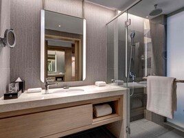 1 bedroom, in-room safe, blackout drapes, soundproofing