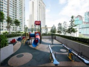 Children’s play area – outdoor