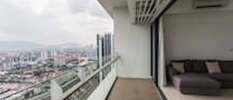 Premium-Apartment, 3 Schlafzimmer, Balkon | Balkon