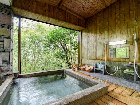 Baño termal público