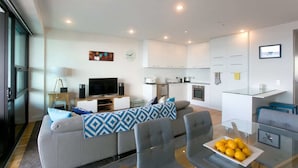 Panoramic-Apartment, 3 Schlafzimmer | Wohnbereich