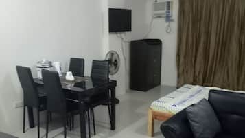 公寓客房 (Finland Room) | 客廳 | 平面電視