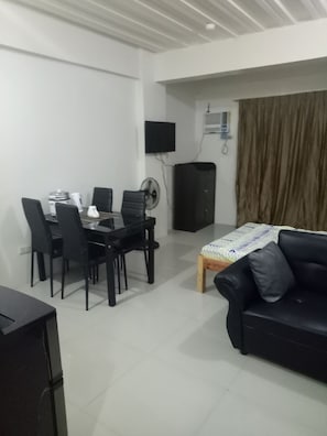 Finland Room | Living area | Flat-screen TV