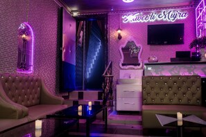 Reception hall - Haveeli Guesthouse and Mujra (Pattaya)