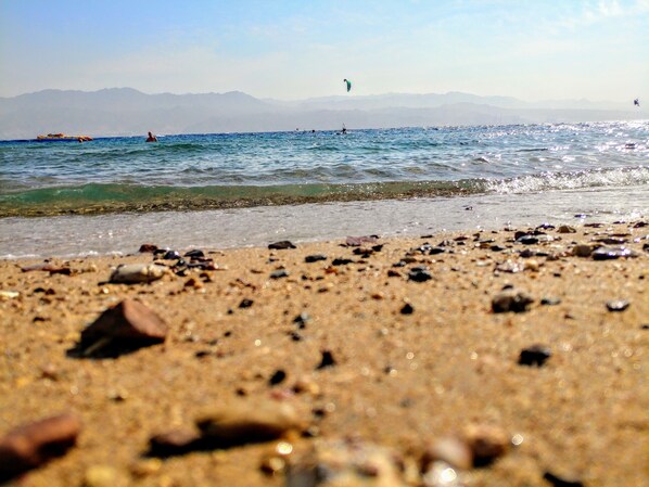 Leilighet – design, 1 soverom, havutsikt, ved havkanten (Yam) | 1 soverom, safe på rommet, individuelt dekorert og individuelt innredet