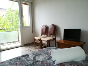 Double or Twin Room, Shared Bathroom