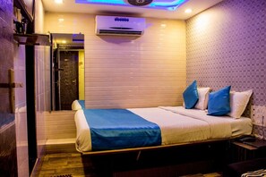 Habitación Deluxe | Decoración personalizada, muebles diferentes, camas extra y wifi gratis 