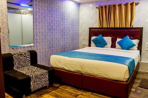Deluxe Room | Individually decorated, individually furnished, rollaway beds, free WiFi - Hotel Grand Suite (Mumbai)