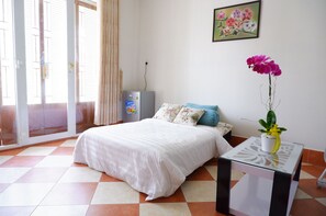 Suíte estúdio luxo | Escrivaninha, ferros/tábuas de passar roupa