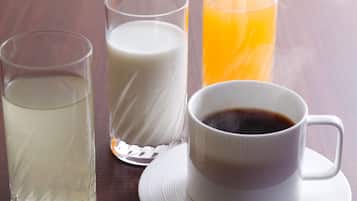 Daily local cuisine breakfast (JPY 2420 per person)