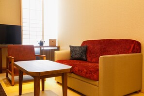 Ropa de cama de alta calidad y minibar 