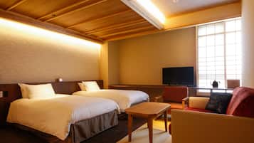 39sqm Moderate Twin Room with Tatami Area C | Premium bedding, minibar, in-room safe, desk