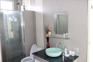3 Bedrooms Villa | 욕실