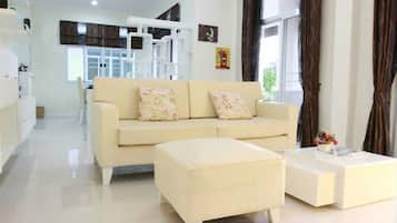 2 Bedrooms Villa | Living room | LCD TV
