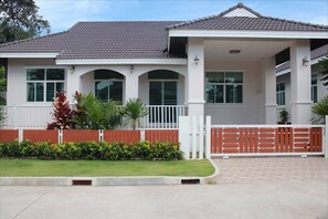 ตู้นิรภัยในห้องพัก, Wi-Fi ฟรี