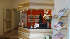 Unclassified image, 3 of 33, button - Hotel Rose (Heidelberg)
