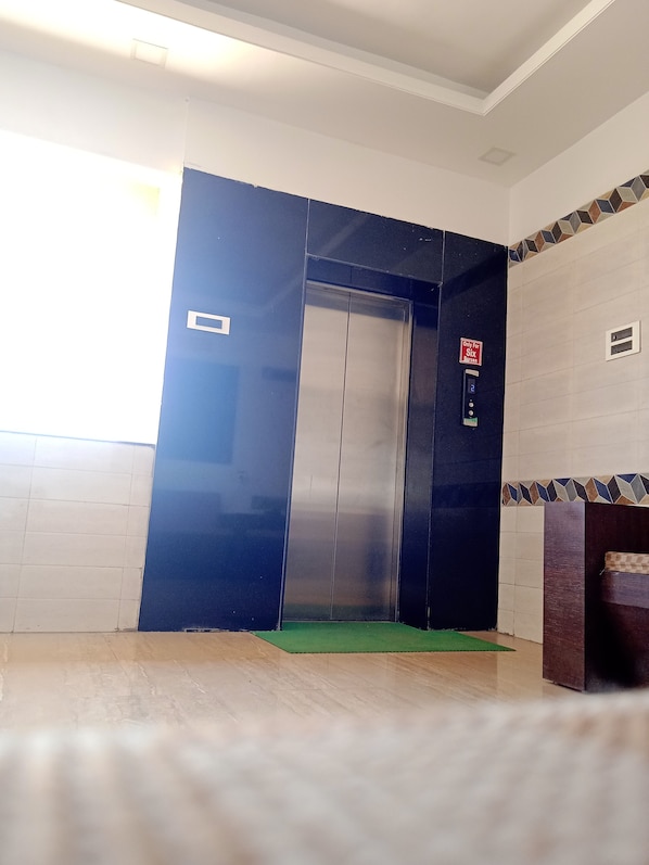 Elevator
