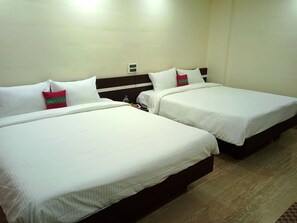 1 bedroom, memory foam beds, in-room safe, desk - Sagar Resort (Chhatrapati Sambhajinagar)
