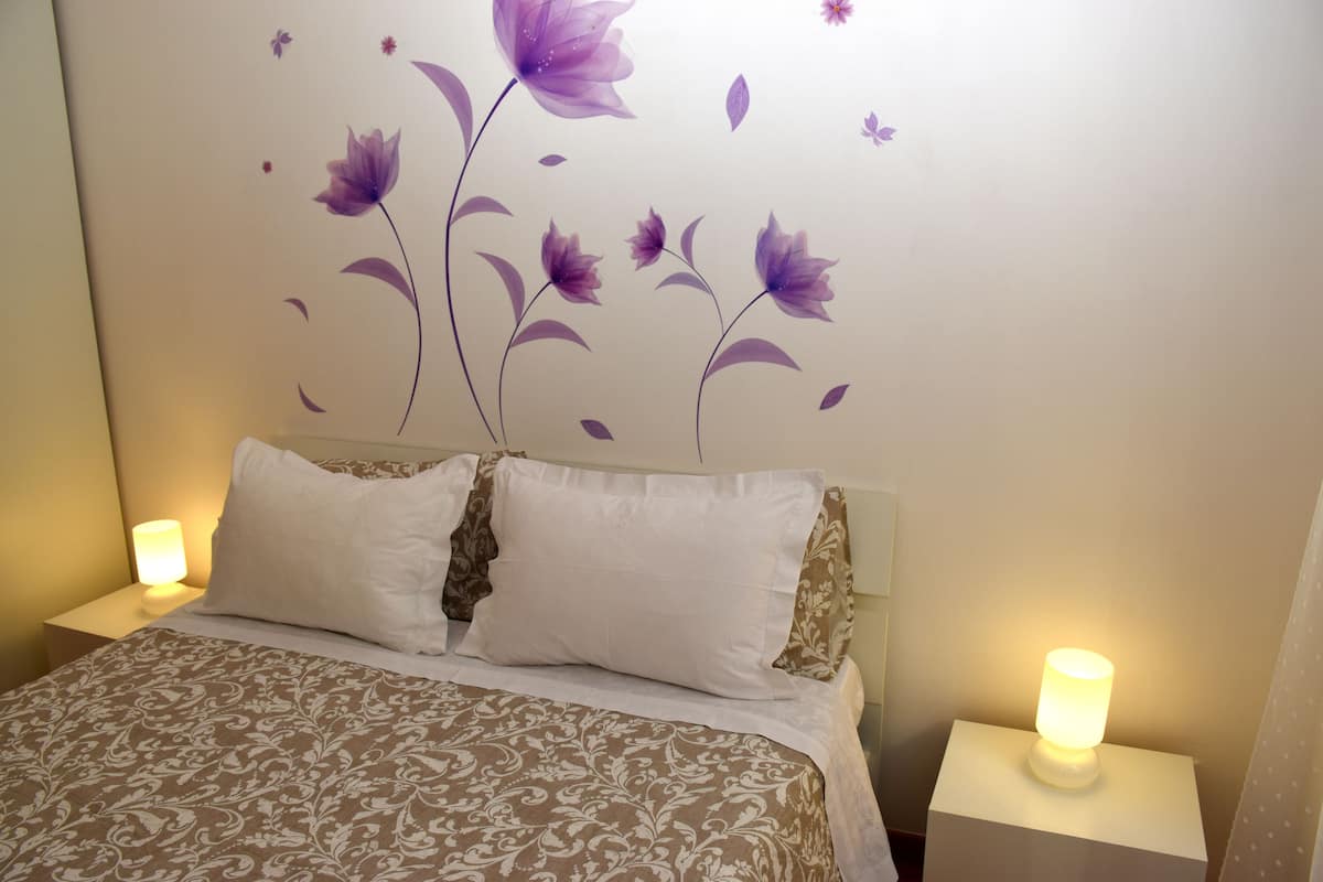Chambre Double Confort | Rideaux occultants, chambres insonorisées, Wi-Fi gratuit, draps fournis