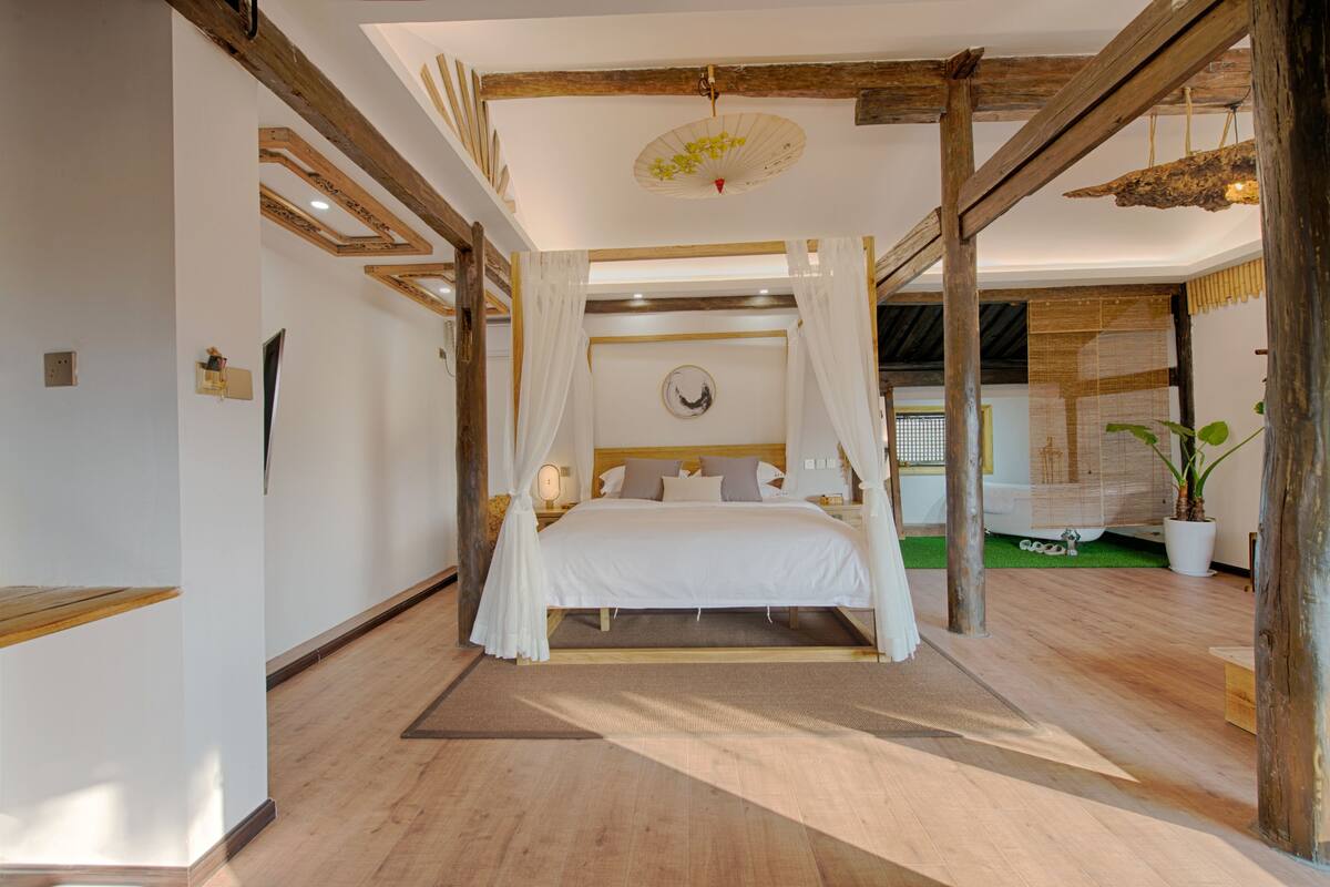 Desk, blackout curtains, iron/ironing board, free WiFi