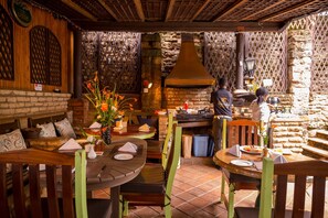 Petit déjeuner continental (10 USD par personne)