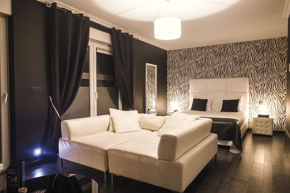 classic double room | premium bedding, individually decorated, individually furnished