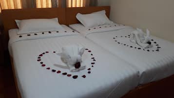 Superior Room | Desk, blackout drapes, free WiFi