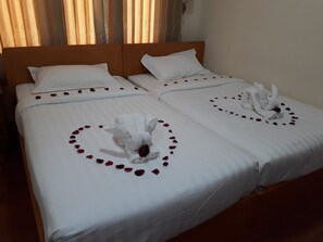 Habitación superior | Escritorio, cortinas opacas, wifi gratis