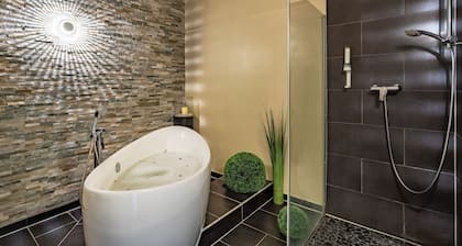 Aqualux Wellness & Tagungshotel
