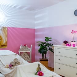 Trattamenti per il corpo, massaggi con le pietre calde, body wrap