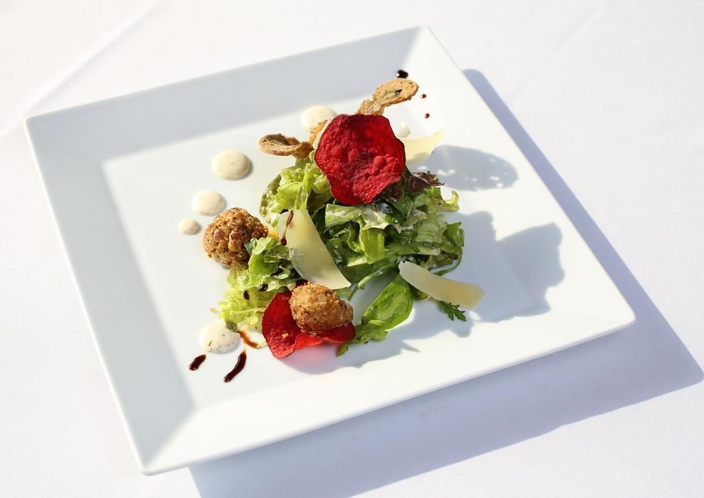 daily buffet breakfast (bgn 13 per person)