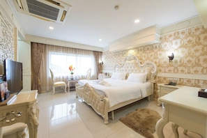 Blackout drapes, free WiFi, bed sheets, wheelchair access