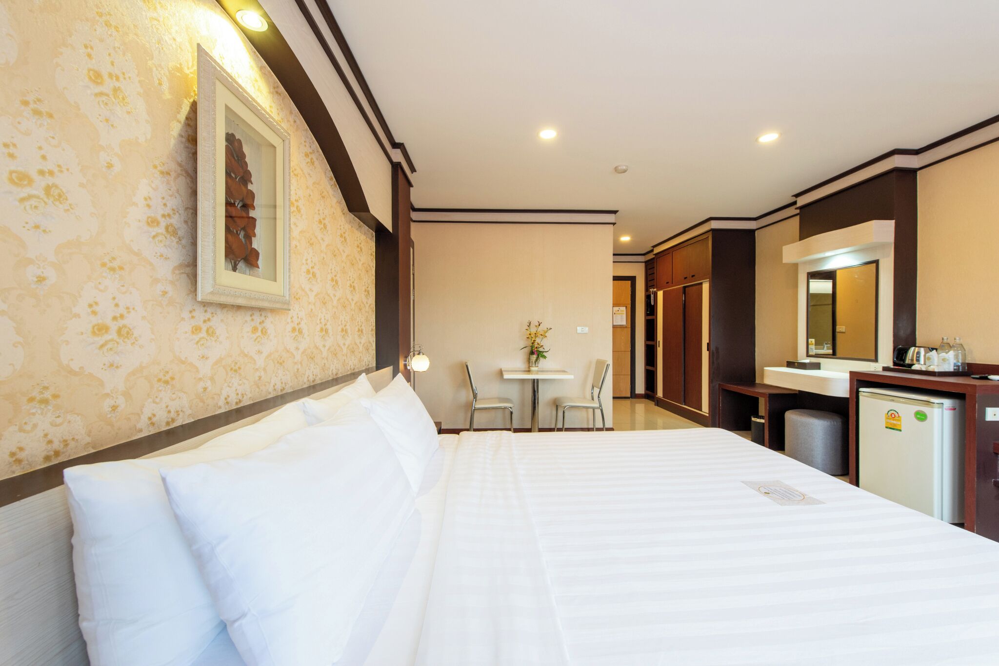 premier king room with bathtub | blackout curtains, free wifi, bed sheets, wheelchair access