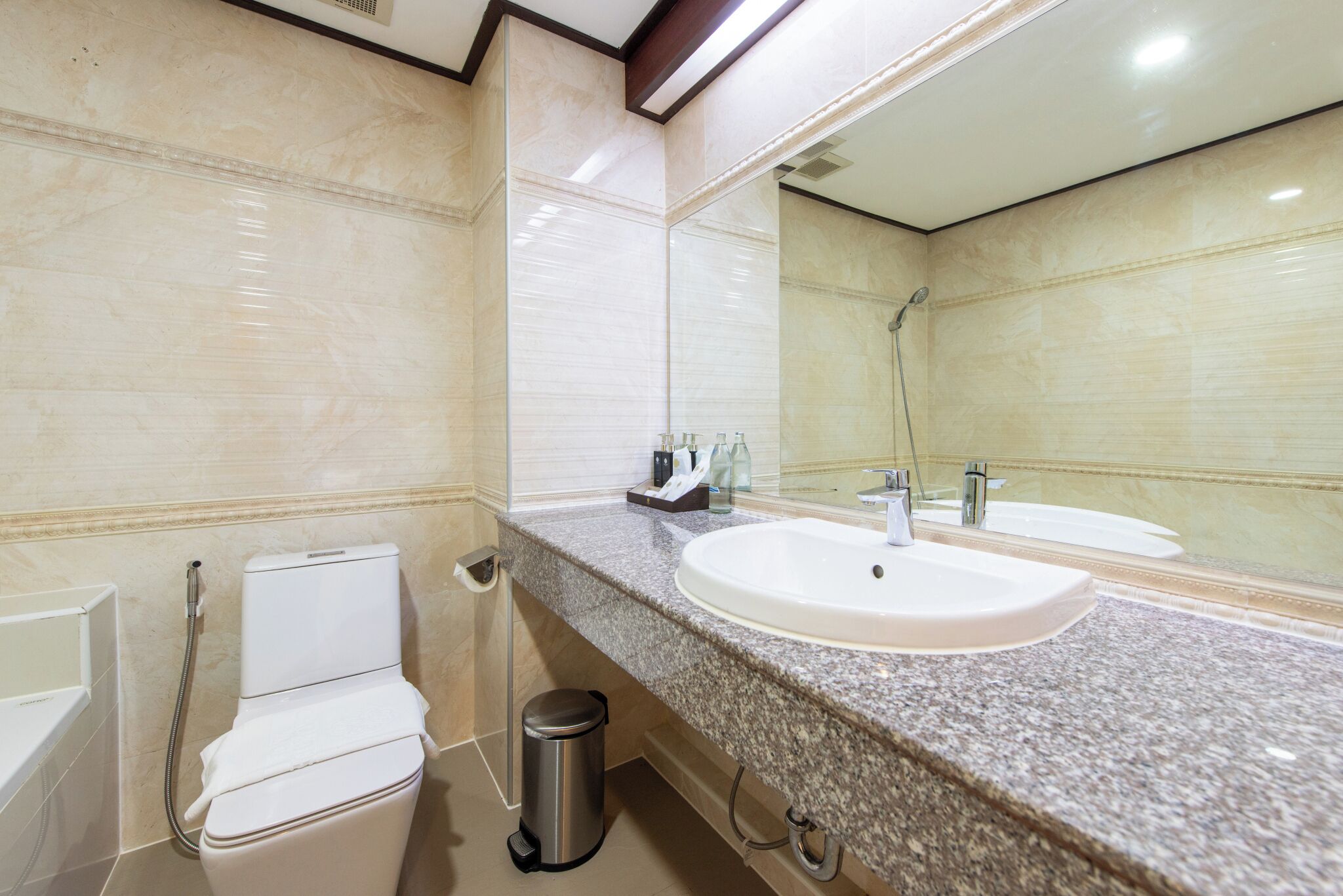 executive room | blackout curtains, free wifi, bed sheets, wheelchair access