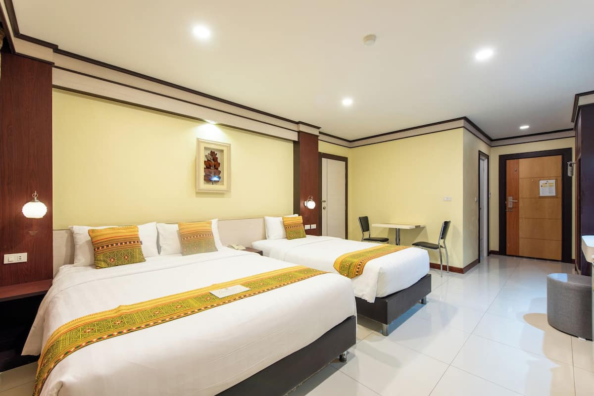 Cortinas blackout, Wi-Fi de cortesia, roupa de cama