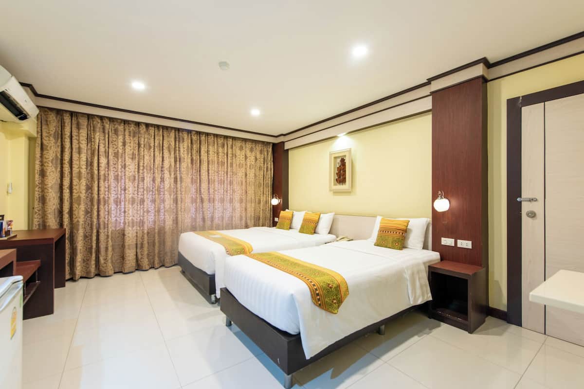 Cortinas blackout, Wi-Fi de cortesia, roupa de cama