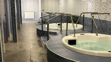 Sauna, banyera d'hidromassatge i tractaments corporals