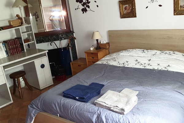 Classic Double Room, 1 Queen Bed, Non Smoking | Individually decorated, individually furnished, blackout drapes