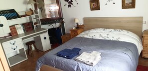 Dobbeltrom – classic, 1 queensize-seng, ikke-røyk | Individuelt dekorert, individuelt innredet og blendingsgardiner