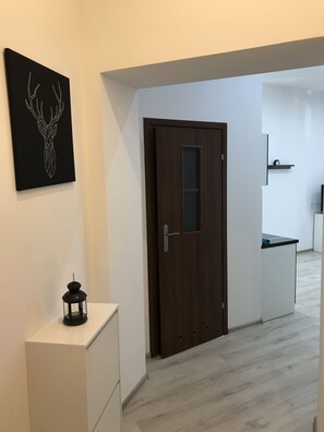 高级开间 (4B) | 1 多间卧室、高档床上用品、特色装修、特色家居