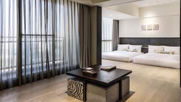 Suite ejecutiva | 1 dormitorio, edredones de plumas, colchones Select Comfort y minibar