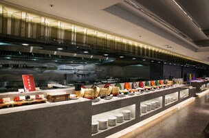 Daily buffet breakfast for a fee