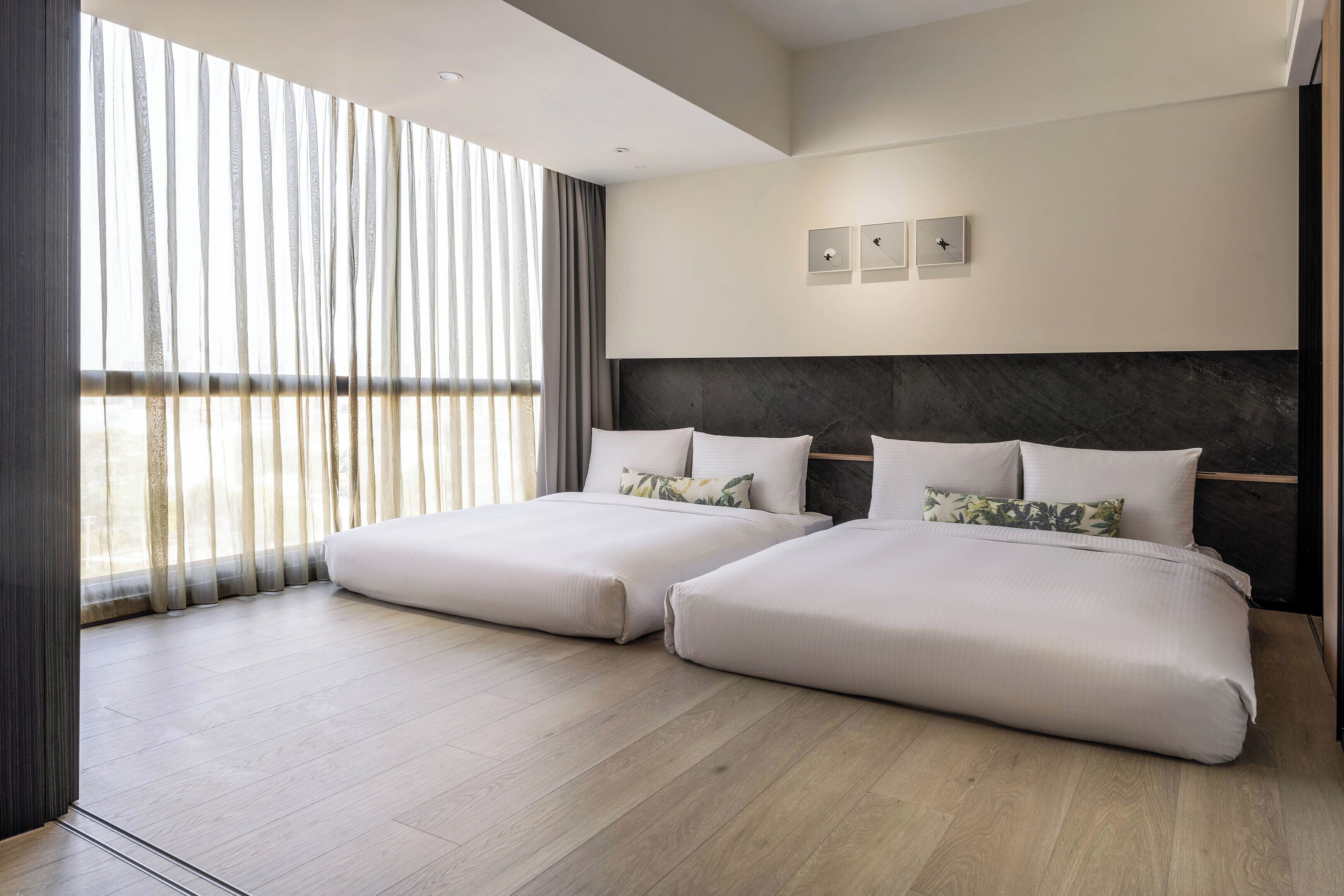 executive suite | 1 bedroom, down duvets, select comfort beds, minibar