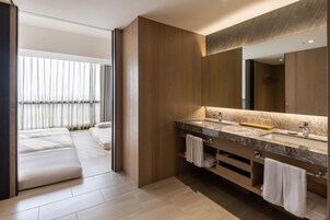 Artículos de tocador ecológicos, secador de pelo, pantuflas