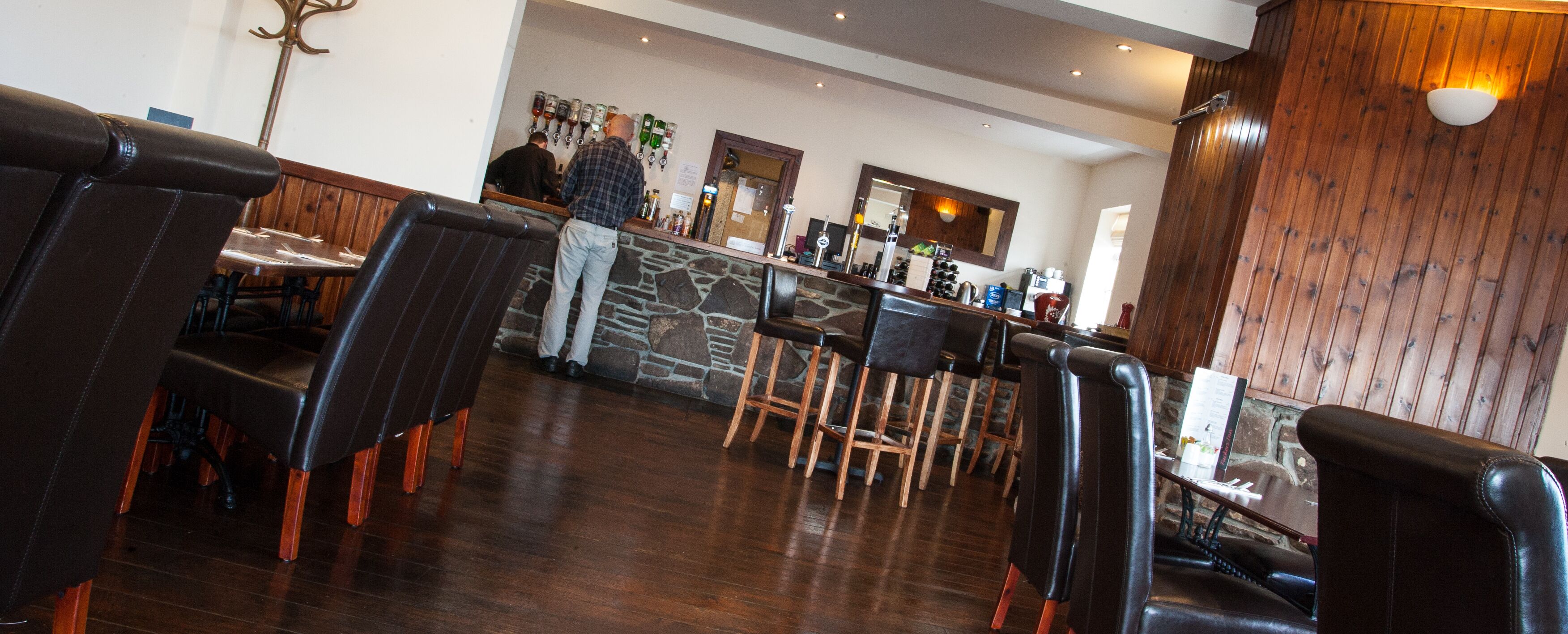 Bar (en la propiedad)