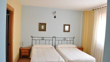 Desk, blackout curtains, rollaway beds, free WiFi