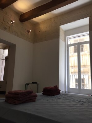 Exclusive Apartment | 1 bedroom, individually decorated, individually furnished - Valletta Maisonette (Valletta)