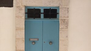 Property entrance - Valletta Maisonette (Valletta)