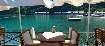 Nuri's Beach Bungalow