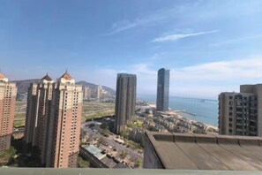 Unclassified image, 4 of 15, button - Dalian Yipin Xinghai Edian Apartment (Dalian)